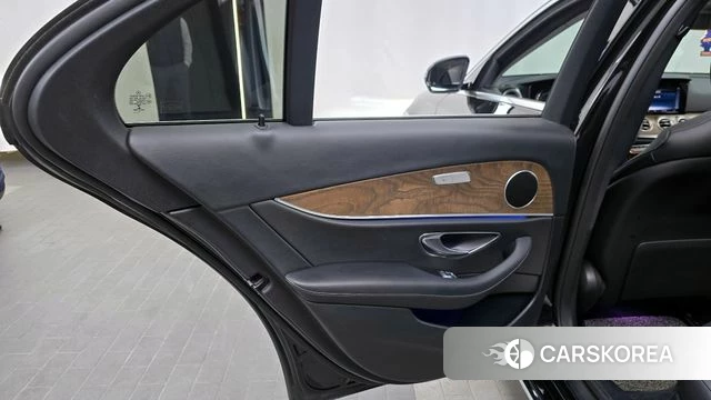 Mercedes-Benz E-Class W213 id 4251432 из Кореи 17