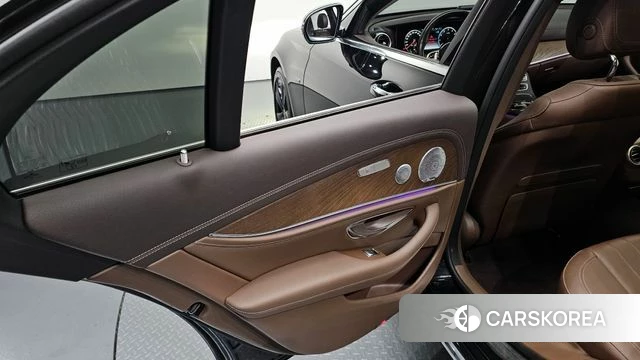 Mercedes-Benz E-Class W213 id 4310450 из Кореи 17