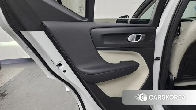 Volvo XC40 id 4523440 из Кореи 17