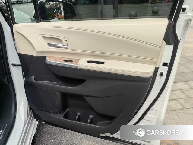 Toyota Saina id 4276114 из Китая 17