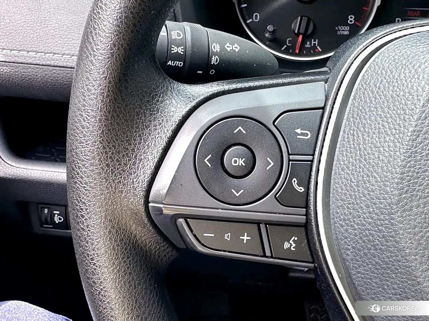 Toyota RAV4 id 4606988 из Китая 17