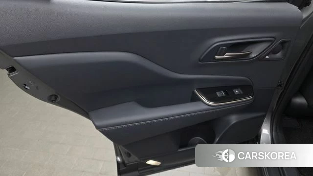 Toyota Crown Crossover id 4670063 из Кореи 17