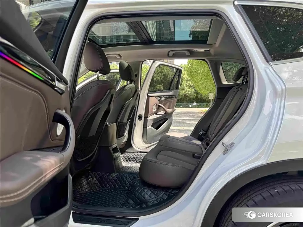 BMW X1 id 4681229 из Китая 18