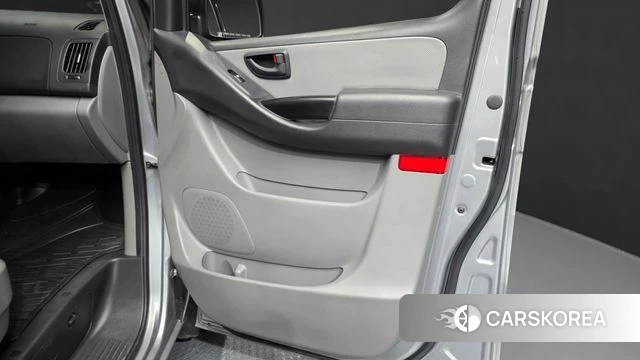 Hyundai The New Grand Starex id 4703437 из Кореи 17