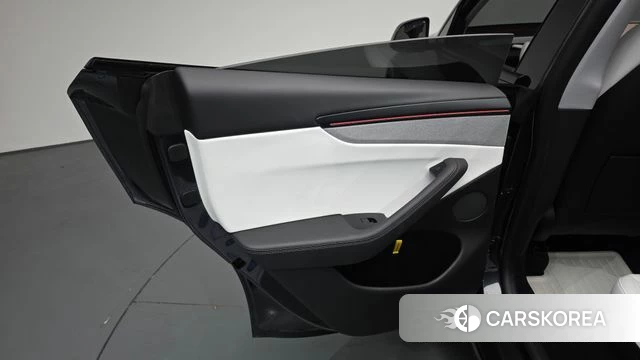 Tesla Model Y id 4515896 из Кореи 17