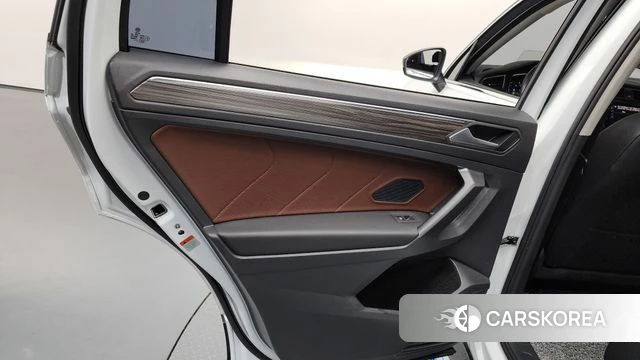 Volkswagen Tiguan Allspace id 4281210 из Кореи 17