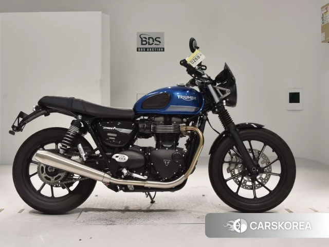 Проданный Triumph STREET TWIN 2022 из Японии