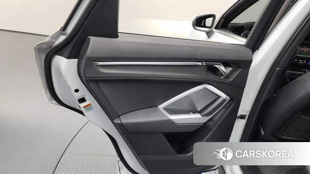 Audi Q3 (F3) id 4331122 из Кореи 17