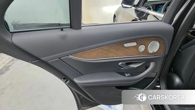 Mercedes-Benz E-Class W213 id 4625128 из Кореи 17