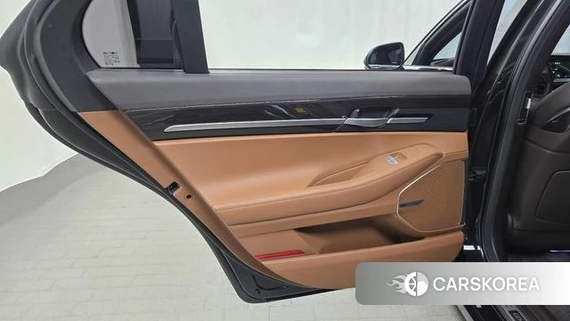 Genesis G90 id 4557644 из Кореи 17