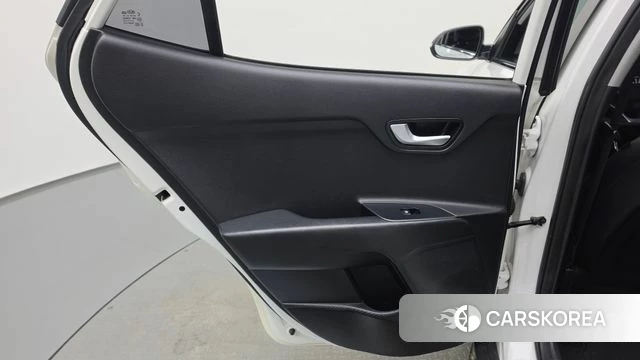 Kia Stonic id 4755313 из Кореи 17