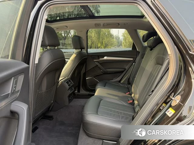 Audi Q5L id 4329182 из Китая 17