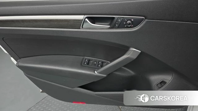 Volkswagen The New Passat id 4620479 из Кореи 17