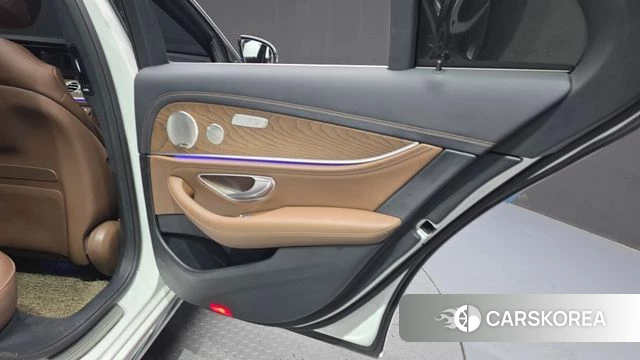 Mercedes-Benz E-Class W213 id 4631646 из Кореи 17