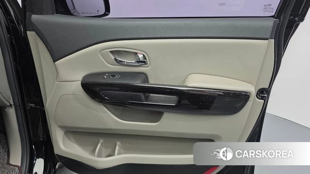 Kia The New Carnival id 4737528 из Кореи 17