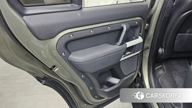 Land Rover Defender (L663) id 4187624 из Кореи 17