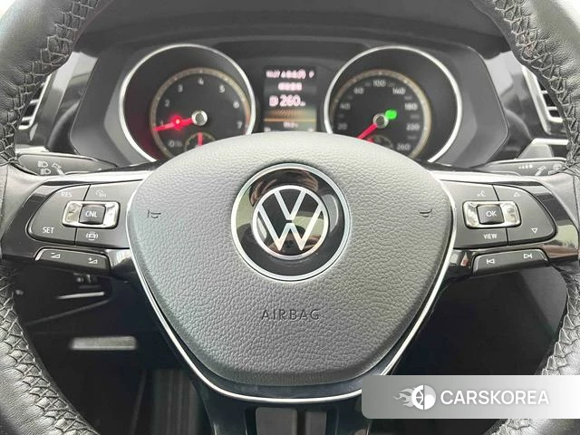 Volkswagen Tiguan L id 4258843 из Китая 17