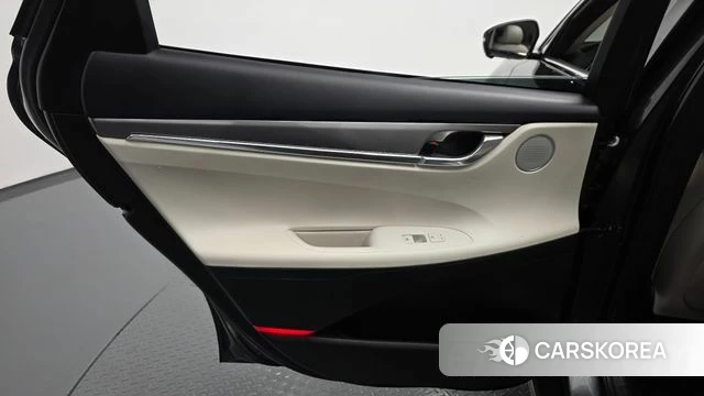 Hyundai The New Grandeur IG Hybrid id 4905952 из Кореи 17