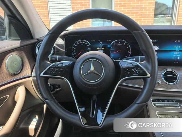 Mercedes-Benz E-class id 3983297 из Китая 17