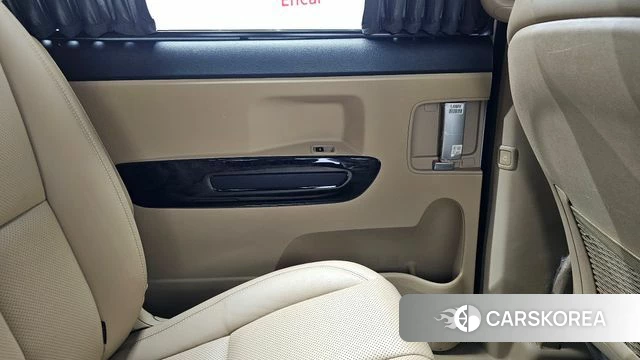 Kia The New Carnival id 4188420 из Кореи 17