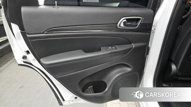 Jeep Grand Cherokee id 4632528 из Кореи 17