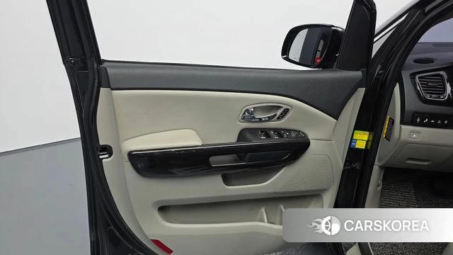 Kia The New Carnival id 4188306 из Кореи 17