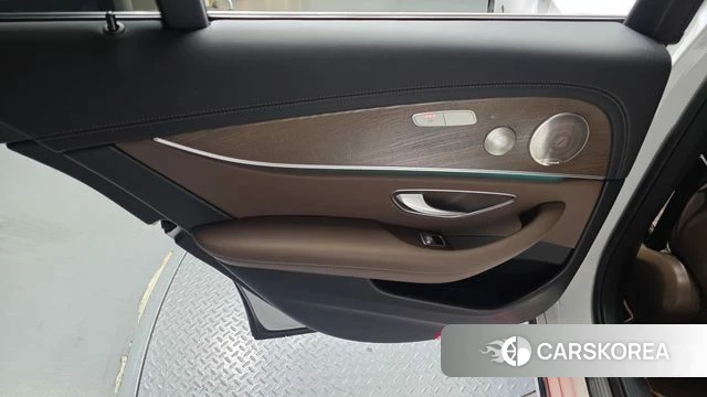 Mercedes-Benz E-Class W213 id 4283609 из Кореи 17