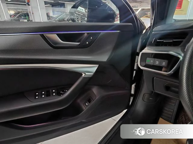 Audi A6L id 4275261 из Китая 17