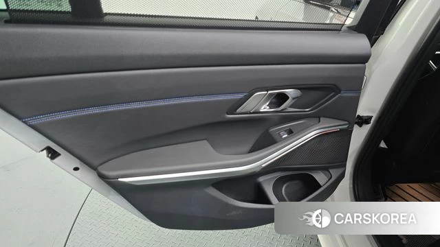 BMW 3 Series (G20) id 4382598 из Кореи 17