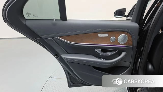 Mercedes-Benz E-Class W213 id 4658356 из Кореи 17