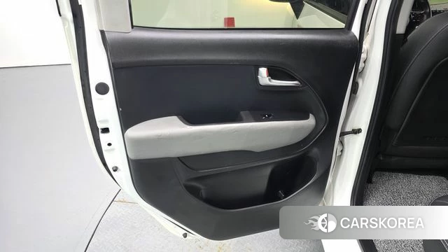 Kia The New Kia Ray id 4603189 из Кореи 17