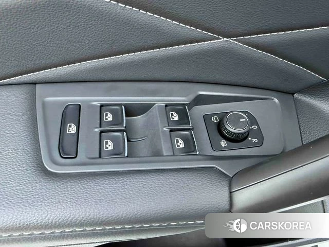 Volkswagen Tiguan L id 3857280 из Китая 17