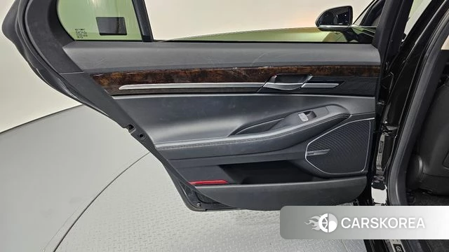 Genesis G90 id 4849889 из Кореи 17