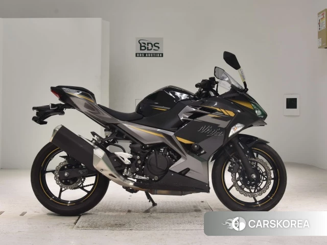 Проданный Kawasaki NINJA 400 2021 из Японии