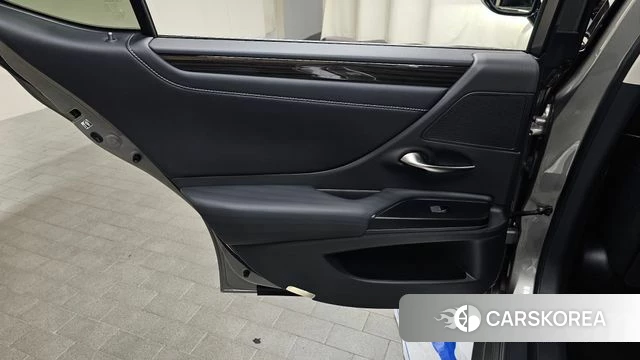 Lexus ES300h 7th generation id 4633096 из Кореи 17