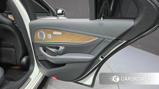 Mercedes-Benz E-Class W213 id 4520383 из Кореи 17