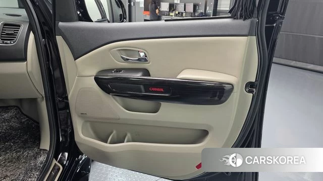 Kia The New Carnival id 4345571 из Кореи 17