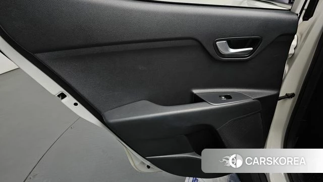 Kia Stonic id 4667821 из Кореи 17