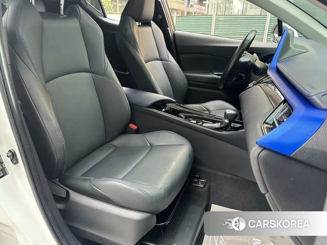 Toyota C-HR id 4368350 из Китая 17