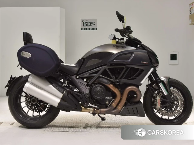 Проданный Ducati DIAVEL STRADA 2013 из Японии