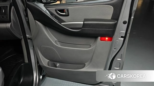 Hyundai The New Grand Starex id 4285931 из Кореи 17