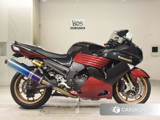 Проданный Kawasaki ZZR1400 2010 из Японии