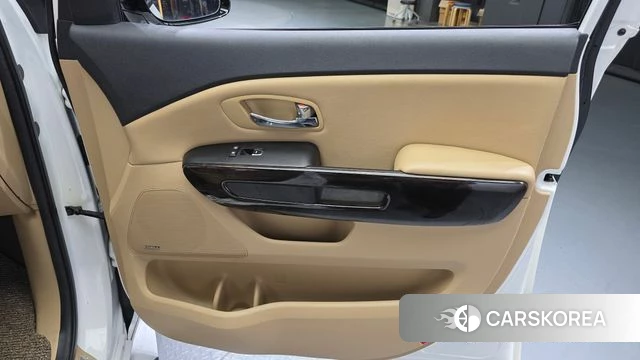 Kia The New Carnival id 4651858 из Кореи 17