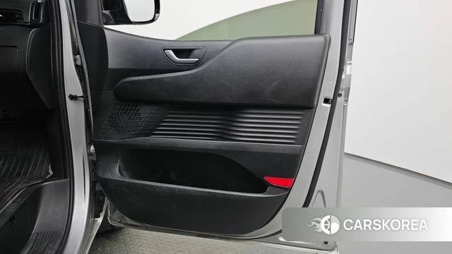 Hyundai Staria id 4592581 из Кореи 17