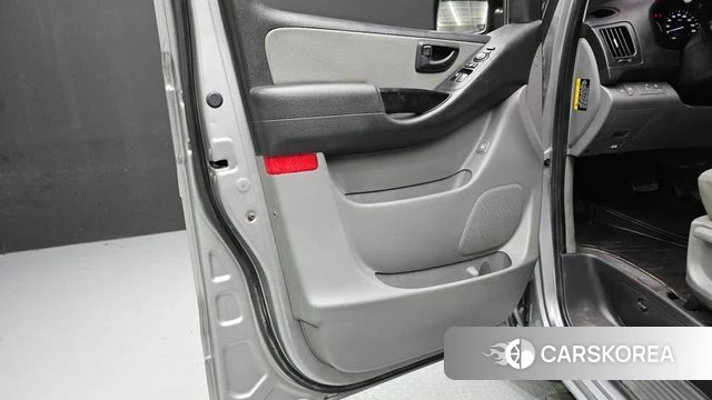 Hyundai The New Grand Starex id 4943954 из Кореи 17