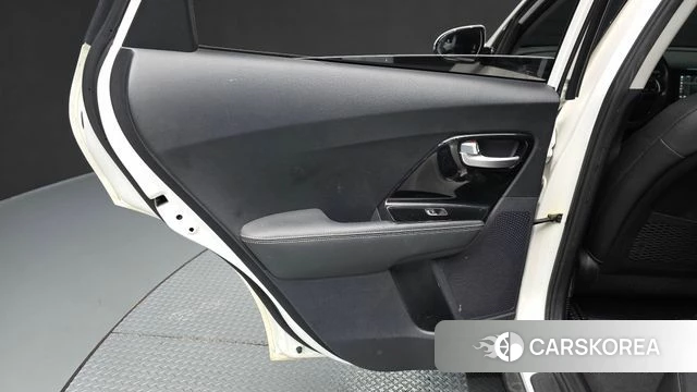 Kia Niro id 4931216 из Кореи 17