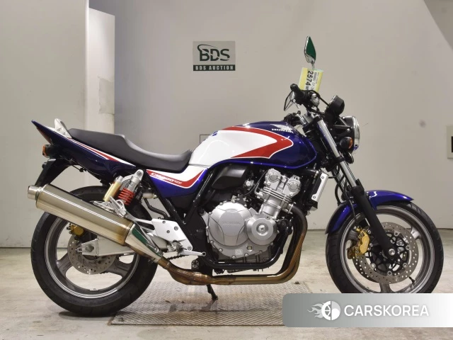 Проданный Honda CB400SF 2010 из Японии