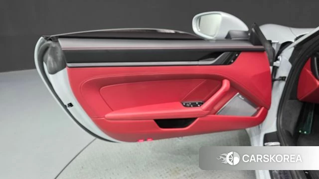 Porsche 911(992) id 4584210 из Кореи 17