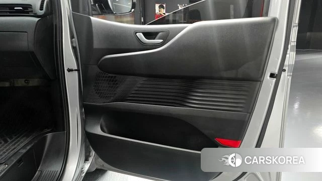 Hyundai Staria id 4292817 из Кореи 17