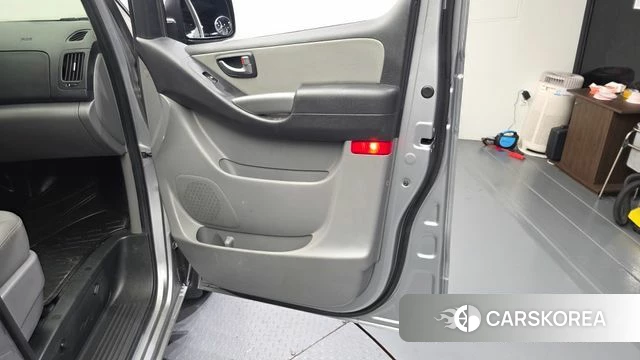 Hyundai The New Grand Starex id 4594310 из Кореи 17